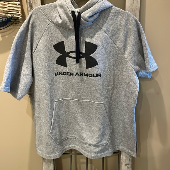 Under Armour Tops - Under Armour Sweatshirt